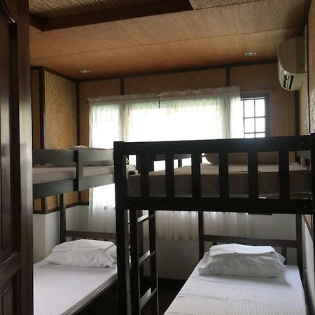 Joyful Island Hostel 막탄 외부 사진